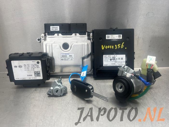 Used Ignition lock + computer Kia Ceed Sportswagon (CDF) 1.4 T-GDI 16V Price € 313,95 Margin scheme offered by Japoto Parts B.V.