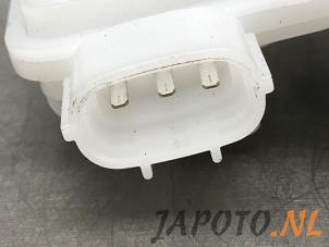 Used Tailgate lock mechanism Toyota Auris Touring Sports (E18) 1.8 16V Hybrid Price € 50,00 Margin scheme offered by Japoto Parts B.V.