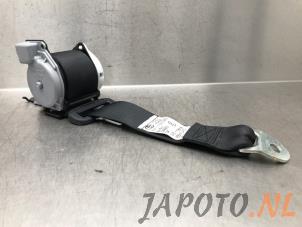 Used Rear seatbelt, left Toyota Auris Touring Sports (E18) 1.8 16V Hybrid Price € 50,00 Margin scheme offered by Japoto Parts B.V.