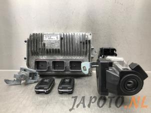 Used Ignition lock + computer Honda HR-V (RU) 1.5 i-VTEC 16V Price € 199,95 Margin scheme offered by Japoto Parts B.V.