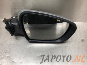 Used Wing mirror, right Kia Cee'd Sportswagon (JDC5) 1.6 CRDi 16V VGT Price € 199,95 Margin scheme offered by Japoto Parts B.V.