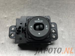 Used Mirror switch Kia Cee'd Sportswagon (JDC5) 1.6 CRDi 16V VGT Price € 19,95 Margin scheme offered by Japoto Parts B.V.