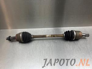 Used Front drive shaft, left Kia Ceed Sportswagon (CDF) 1.4 T-GDI 16V Price € 249,95 Margin scheme offered by Japoto Parts B.V.