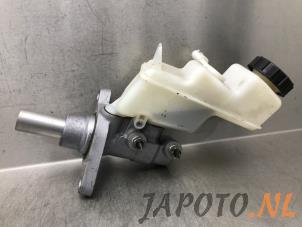 Używane Glówny cylinder hamulcowy Toyota Yaris III (P13) 1.33 16V Dual VVT-I Cena € 24,95 Procedura marży oferowane przez Japoto Parts B.V.