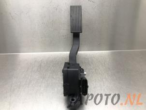 Used Accelerator pedal Kia Venga 1.4 CVVT 16V Price € 34,95 Margin scheme offered by Japoto Parts B.V.