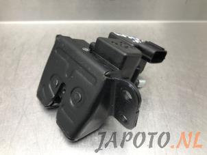 Used Tailgate lock mechanism Kia Venga 1.4 CVVT 16V Price € 49,95 Margin scheme offered by Japoto Parts B.V.