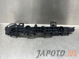 Używane Wspornik zderzaka prawy tyl Toyota Yaris IV (P21/PA1/PH1) 1.5 12V Hybrid 115 Cena € 19,95 Procedura marży oferowane przez Japoto Parts B.V.
