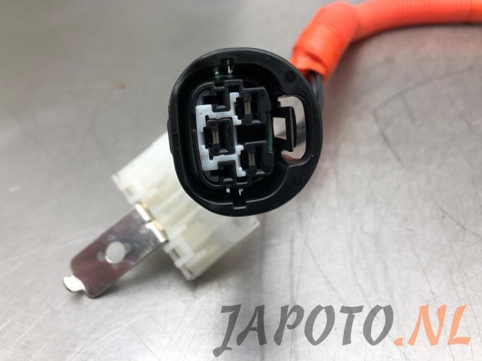 Hybrid charging cable from a Mitsubishi Outlander (GF/GG) 2.0 16V PHEV 4x4 2013