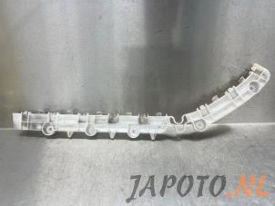 Used Rear bumper bracket, left Mitsubishi Outlander (GF/GG) 2.0 16V PHEV 4x4 Price € 19,95 Margin scheme offered by Japoto Parts B.V.