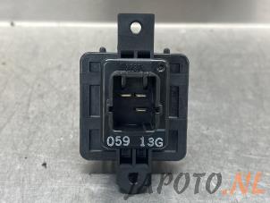 Used Heater resistor Mitsubishi Outlander (GF/GG) 2.0 16V PHEV 4x4 Price € 12,50 Margin scheme offered by Japoto Parts B.V.