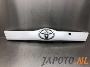 Used Tailgate handle Toyota Verso S 1.33 16V Dual VVT-I Price € 59,95 Margin scheme offered by Japoto Parts B.V.