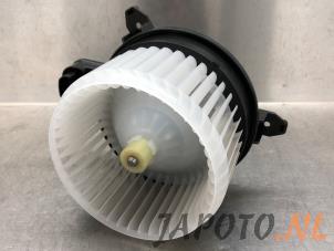 Used Heating and ventilation fan motor Toyota Yaris IV (P21/PA1/PH1) 1.5 12V Hybrid 115 Price € 99,95 Margin scheme offered by Japoto Parts B.V.