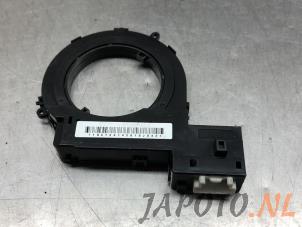 Usados Sensor de ángulo de dirección Mazda 3 (BL12/BLA2/BLB2) 1.6 CiTD 16V Precio € 34,95 Norma de margen ofrecido por Japoto Parts B.V.
