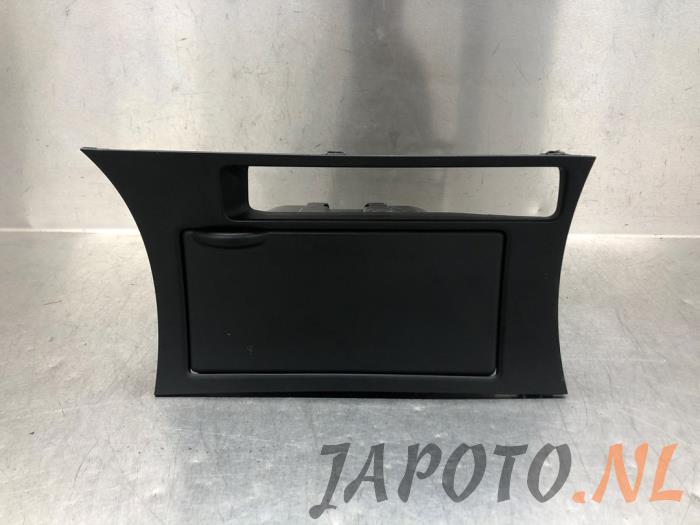 Begagnade Innerdisplay Mazda 3 (BL12/BLA2/BLB2) 1.6 CiTD 16V Pris € 20,95 Marginaltabell erbjuds av Japoto Parts B.V.
