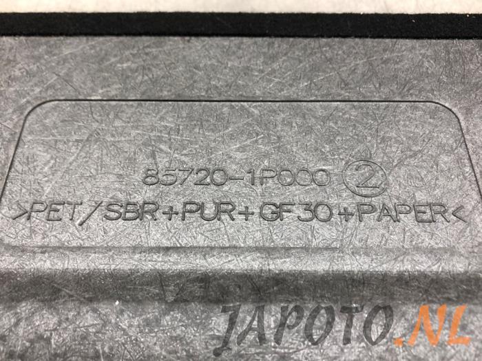Floor panel load area from a Hyundai iX20 (JC) 1.6i 16V 2019