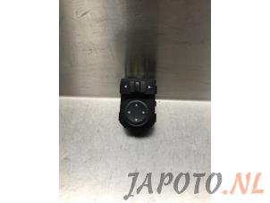 Usados Interruptor de retrovisor Nissan X-Trail (T32) 1.6 DIG-T 16V Precio € 24,99 Norma de margen ofrecido por Japoto Parts B.V.