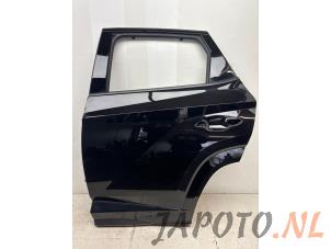 Używane Drzwi lewe tylne wersja 4-drzwiowa Hyundai Tucson (NX) 1.6 T-GDI Hybrid 48V HTRAC Cena € 599,00 Procedura marży oferowane przez Japoto Parts B.V.