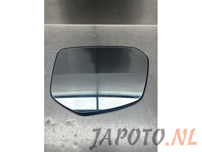Mirror glass, right from a Honda Civic (FK6/7/8/9) 1.0i VTEC Turbo 12V 2018