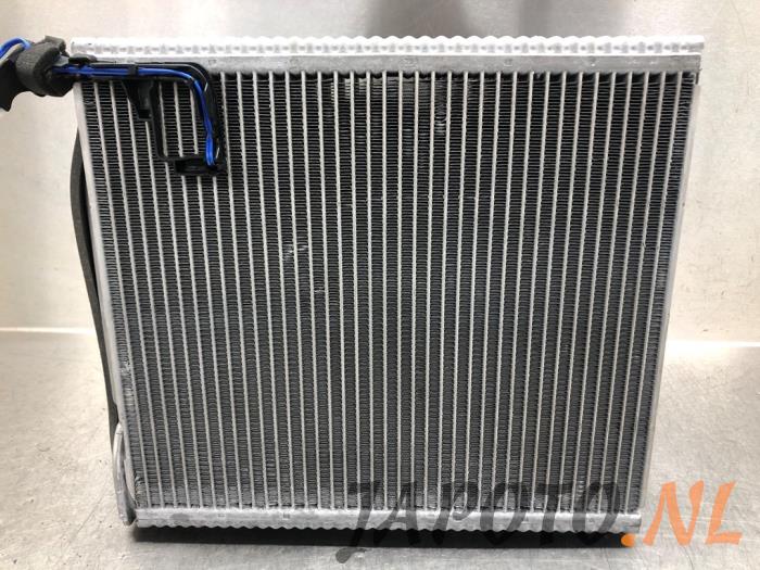 Evaporador de aire acondicionado de un Hyundai Tucson (NX) 1.6 T-GDI Hybrid 48V HTRAC 2022