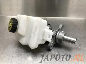 Używane Glówny cylinder hamulcowy Toyota Yaris IV (P21/PA1/PH1) 1.5 12V Hybrid 115 Cena € 59,75 Procedura marży oferowane przez Japoto Parts B.V.