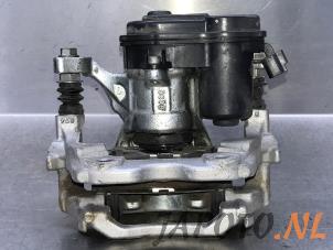 Używane Zacisk hamulcowy prawy tyl Toyota Yaris IV (P21/PA1/PH1) 1.5 12V Hybrid 115 Cena € 149,95 Procedura marży oferowane przez Japoto Parts B.V.