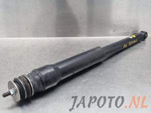 Used Rear shock absorber, right Toyota Yaris IV (P21/PA1/PH1) 1.5 12V Hybrid 115 Price € 74,95 Margin scheme offered by Japoto Parts B.V.