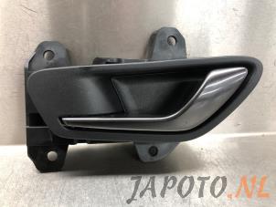 Gebrauchte Türgriff 4-türig links vorne Hyundai Tucson (NX) 1.6 T-GDI Hybrid 48V HTRAC Preis € 29,95 Margenregelung angeboten von Japoto Parts B.V.