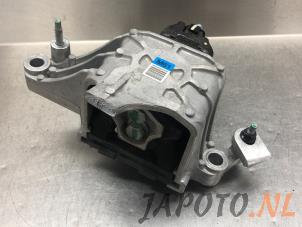 Usados Soporte de caja de cambios Hyundai Tucson (NX) 1.6 T-GDI Hybrid 48V HTRAC Precio € 44,95 Norma de margen ofrecido por Japoto Parts B.V.