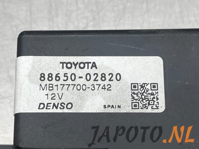 Body control computer from a Toyota Auris (E15) 1.8 16V HSD Full Hybrid 2011
