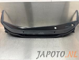 Used Cowl top grille Honda Jazz (GE6/GE8/GG/GP) 1.4 VTEC 16V Price € 29,95 Margin scheme offered by Japoto Parts B.V.