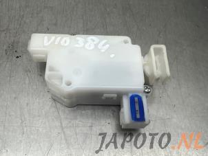 Used Tank flap lock motor Honda Jazz (GE6/GE8/GG/GP) 1.4 VTEC 16V Price on request offered by Japoto Parts B.V.