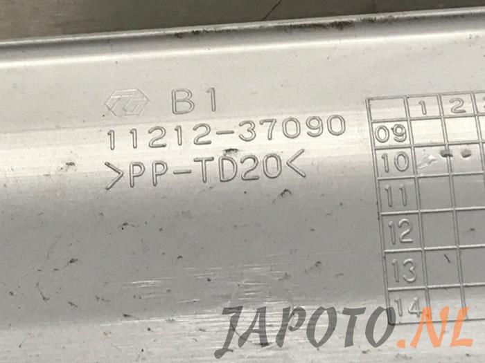 Engine protection panel from a Toyota Auris (E15) 1.8 16V HSD Full Hybrid 2011