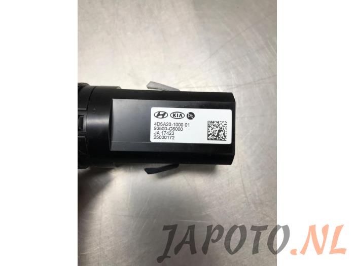 Zündschloss + Steuergerät van een Kia Picanto (JA) 1.0 T-GDI 12V 2018