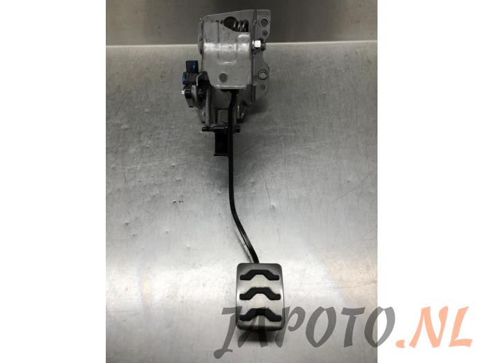 Używane Pedal hamulca Kia Picanto (JA) 1.0 T-GDI 12V Cena € 52,45 Procedura marży oferowane przez Japoto Parts B.V.