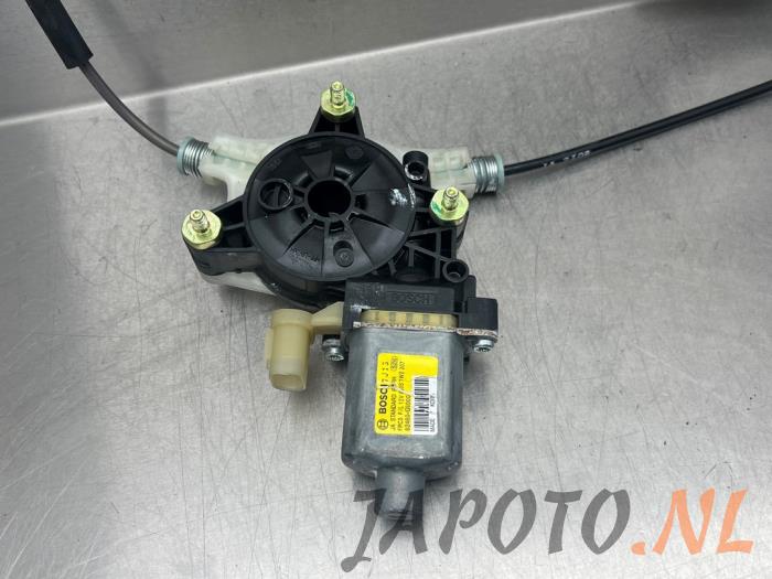 Window mechanism 4-door, front right from a Kia Picanto (JA) 1.0 T-GDI 12V 2018