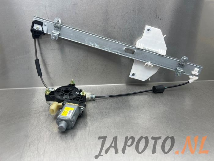 Window mechanism 4-door, front right from a Kia Picanto (JA) 1.0 T-GDI 12V 2018