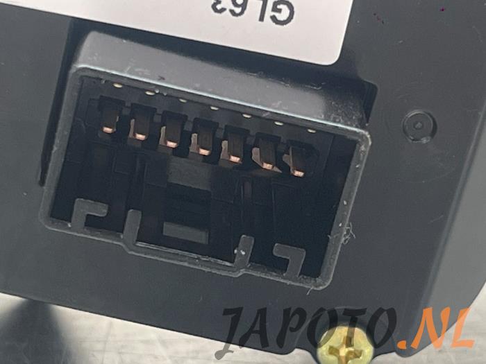 Interruptor de luz de un Kia Picanto (JA) 1.0 T-GDI 12V 2018