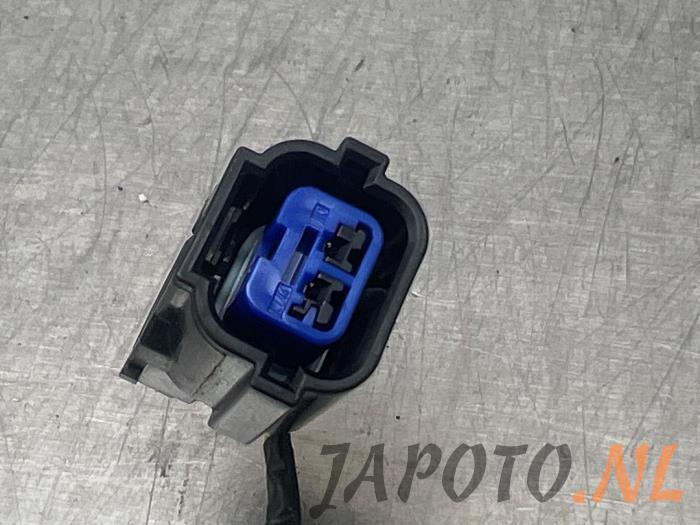 Schalter Heckklappe van een Kia Picanto (JA) 1.0 T-GDI 12V 2018