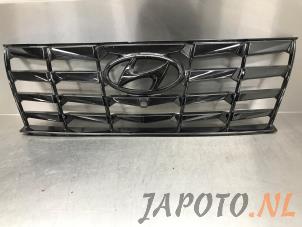 Used Grille Hyundai Tucson (NX) 1.6 T-GDI Hybrid 48V HTRAC Price on request offered by Japoto Parts B.V.