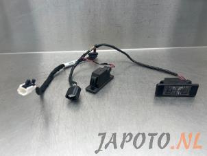 Używane Oswietlenie tablicy rejestracyjnej Nissan Qashqai (J11) 1.2 DIG-T 16V Cena € 24,95 Procedura marży oferowane przez Japoto Parts B.V.