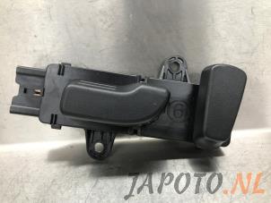 Used Electric seat switch Nissan Qashqai (J11) 1.2 DIG-T 16V Price on request offered by Japoto Parts B.V.