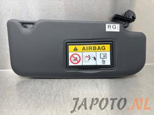 Usados Visera Nissan Qashqai (J11) 1.2 DIG-T 16V Precio € 49,95 Norma de margen ofrecido por Japoto Parts B.V.