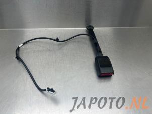 Usagé Attache ceinture avant gauche Nissan Qashqai (J11) 1.2 DIG-T 16V Prix € 19,95 Règlement à la marge proposé par Japoto Parts B.V.