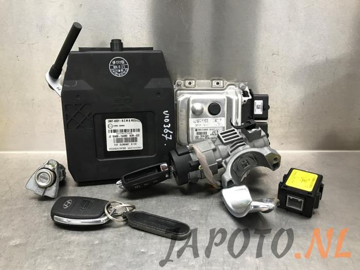 Ignition lock + computer Hyundai iX20 1.6i 16V - 954001KAM0 G4FC