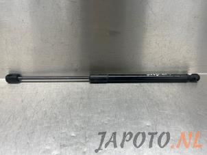 Used Rear gas strut, right Hyundai Kona (OS) 1.0 T-GDI 12V Price € 14,50 Margin scheme offered by Japoto Parts B.V.