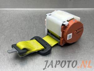 Used Rear seatbelt, centre Hyundai Kona (OS) 1.0 T-GDI 12V Price € 49,95 Margin scheme offered by Japoto Parts B.V.