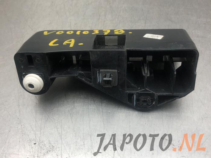 Wspornik zderzaka lewy tyl z Suzuki Swift (ZA/ZC/ZD) 1.6 Sport VVT 16V 2015
