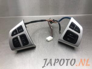 Usagé Interrupteur de volant Suzuki Swift (ZA/ZC/ZD) 1.6 Sport VVT 16V Prix € 29,95 Règlement à la marge proposé par Japoto Parts B.V.