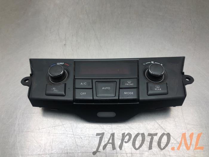 Panel de control de calefacción de un Suzuki Swift (ZA/ZC/ZD) 1.6 Sport VVT 16V 2015