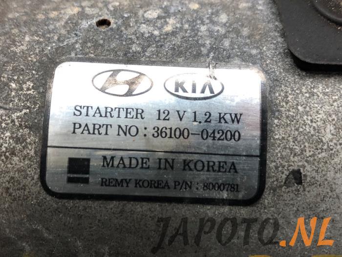 Motor de arranque de un Hyundai Kona (OS) 1.0 T-GDI 12V 2019